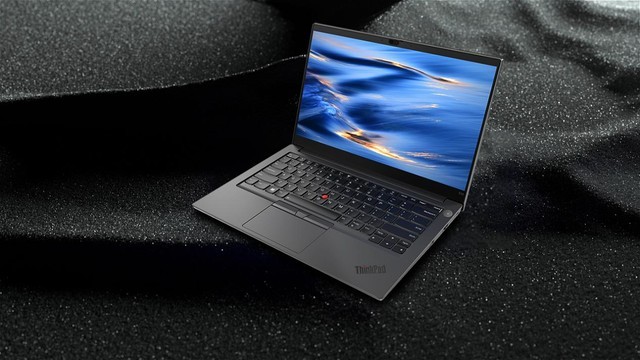 【云評測】12代酷睿高能 敲擊鍵盤體驗極佳 ThinkPad E14為商用辦公增效 