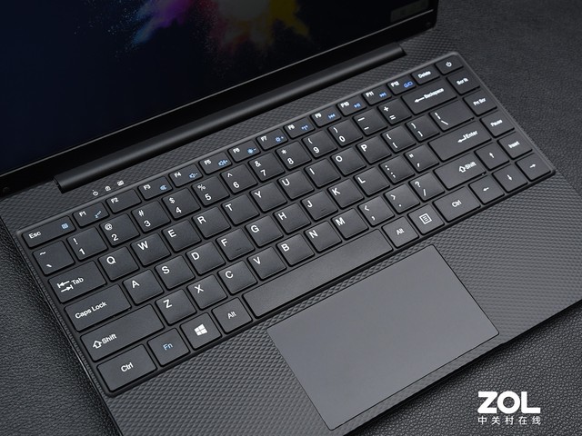 中柏 EZbook X6評測