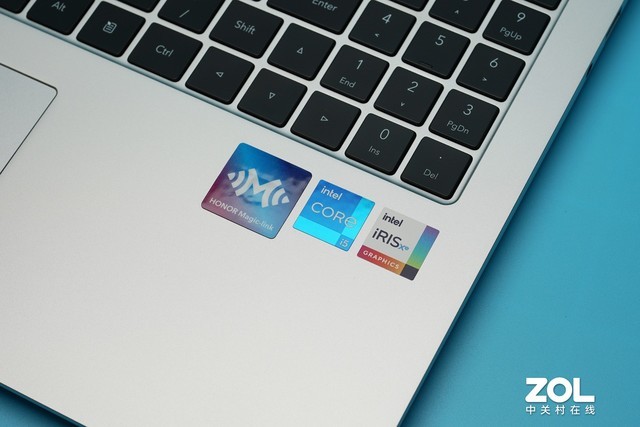 體驗榮耀MagicBook X 16：4K價位性價比最高的12代酷睿標壓大屏本 