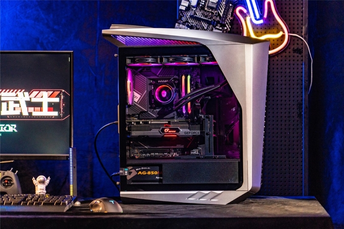 雷神黑武士5-Shark全面評測：首發13代酷睿強芯，硬核“鯊魚”暢玩游戲