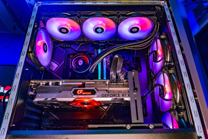 雷神黑武士5-Shark全面評測：首發13代酷睿強芯，硬核“鯊魚”暢玩游戲