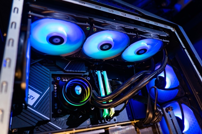 雷神黑武士5-Shark全面評測：首發13代酷睿強芯，硬核“鯊魚”暢玩游戲