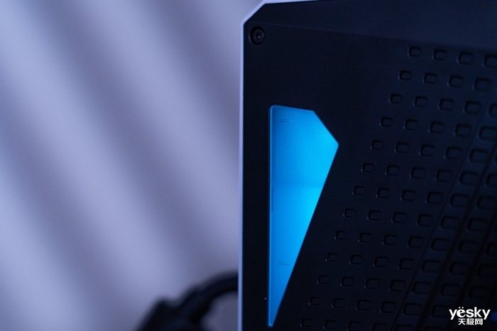 「白衣仗劍」 機械師曙光16 Pro水冷便攜電競本評測