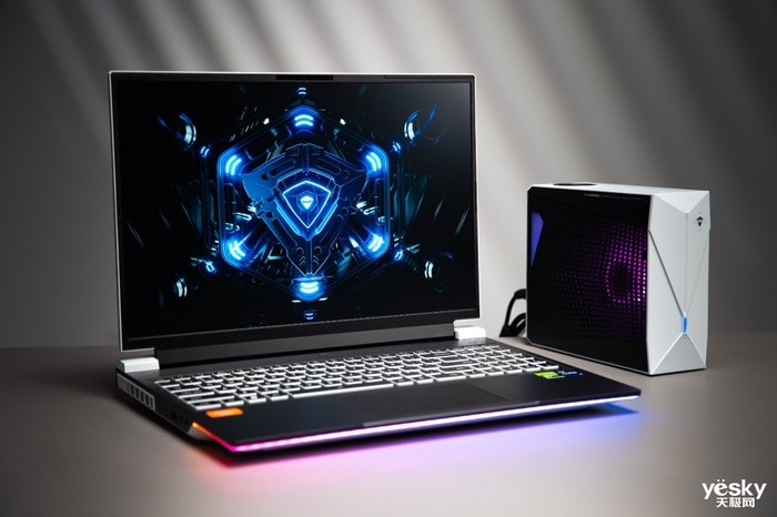 「白衣仗劍」 機械師曙光16 Pro水冷便攜電競本評測
