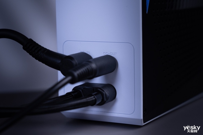 「白衣仗劍」 機械師曙光16 Pro水冷便攜電競本評測