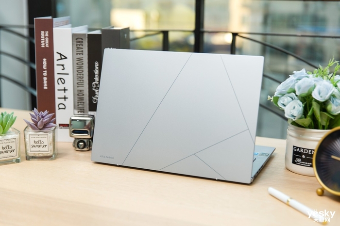 華碩靈耀14 2023評測：i7-1360P加持下的品質高顏輕薄本