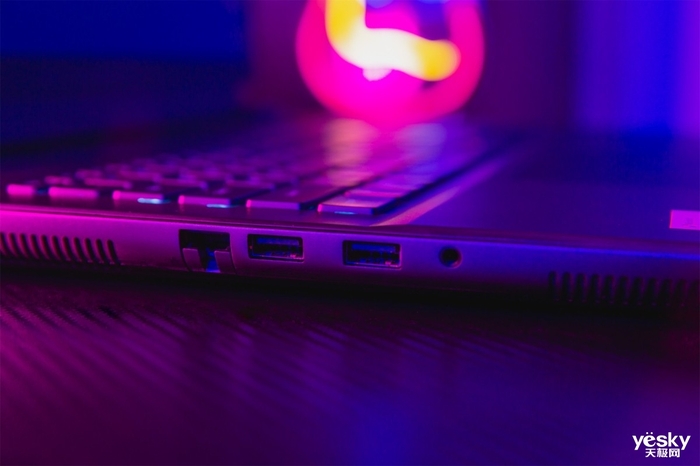 ALIENWARE M18全面評測：酷睿i9HX+RTX 4080，巨屏游戲神器