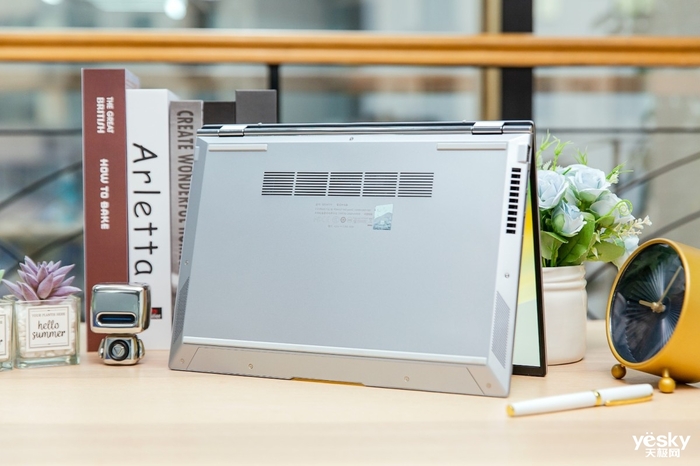 華碩靈耀14 2023評測：i7-1360P加持下的品質高顏輕薄本