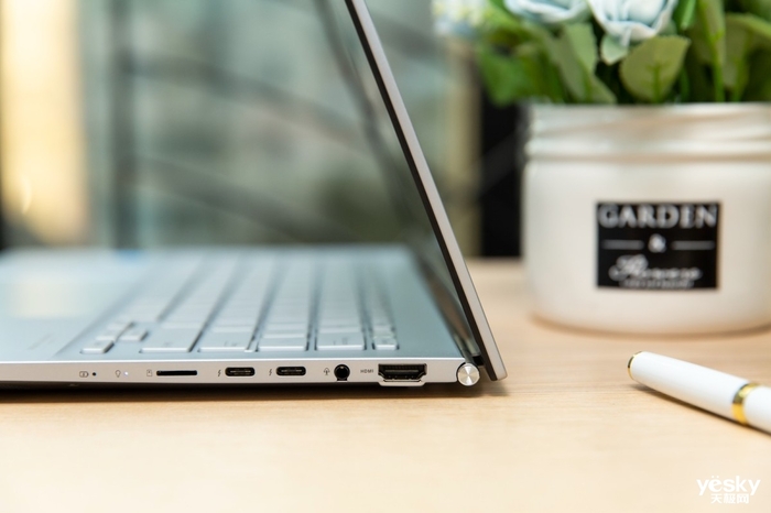 華碩靈耀14 2023評測：i7-1360P加持下的品質高顏輕薄本